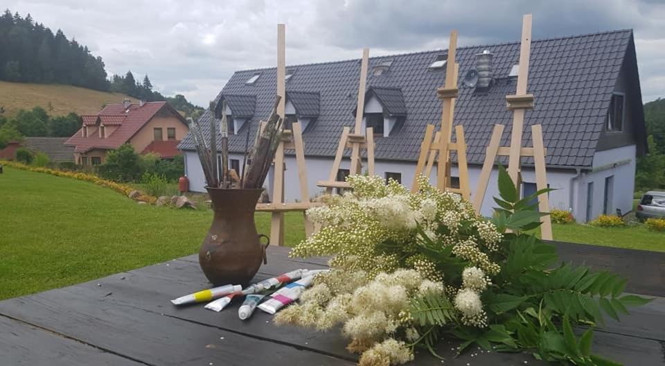 Pokoje Goscinne Art- Dworek Bad Kudowa Exterior foto